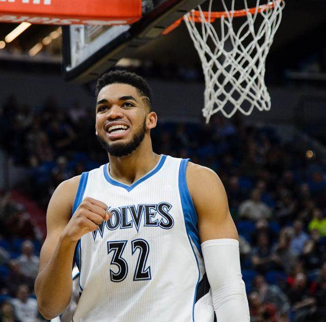 语气中透着 语气中透着