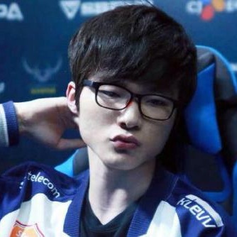 些热爱足球 些热爱足球